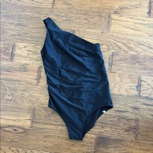 Elegant Black One-Shoulder Swimsuit (Summersalt Bathing Suit)